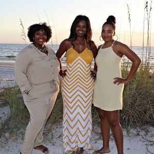 Meet your Posher, Nakia